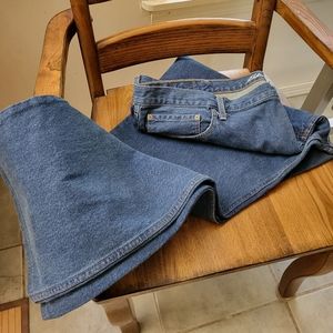 Eddie Bauer men's relaxed fit jeans, 46"w 29"l